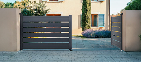 Δίφυλλη Αυλόπορτα